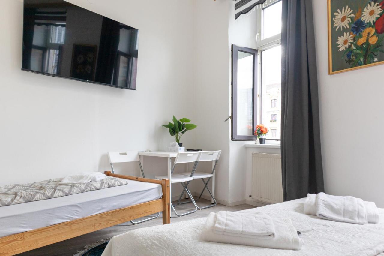 Апартаменти Pleasant 1Br Aprt. Near The Danube & Millenium T. Відень Екстер'єр фото
